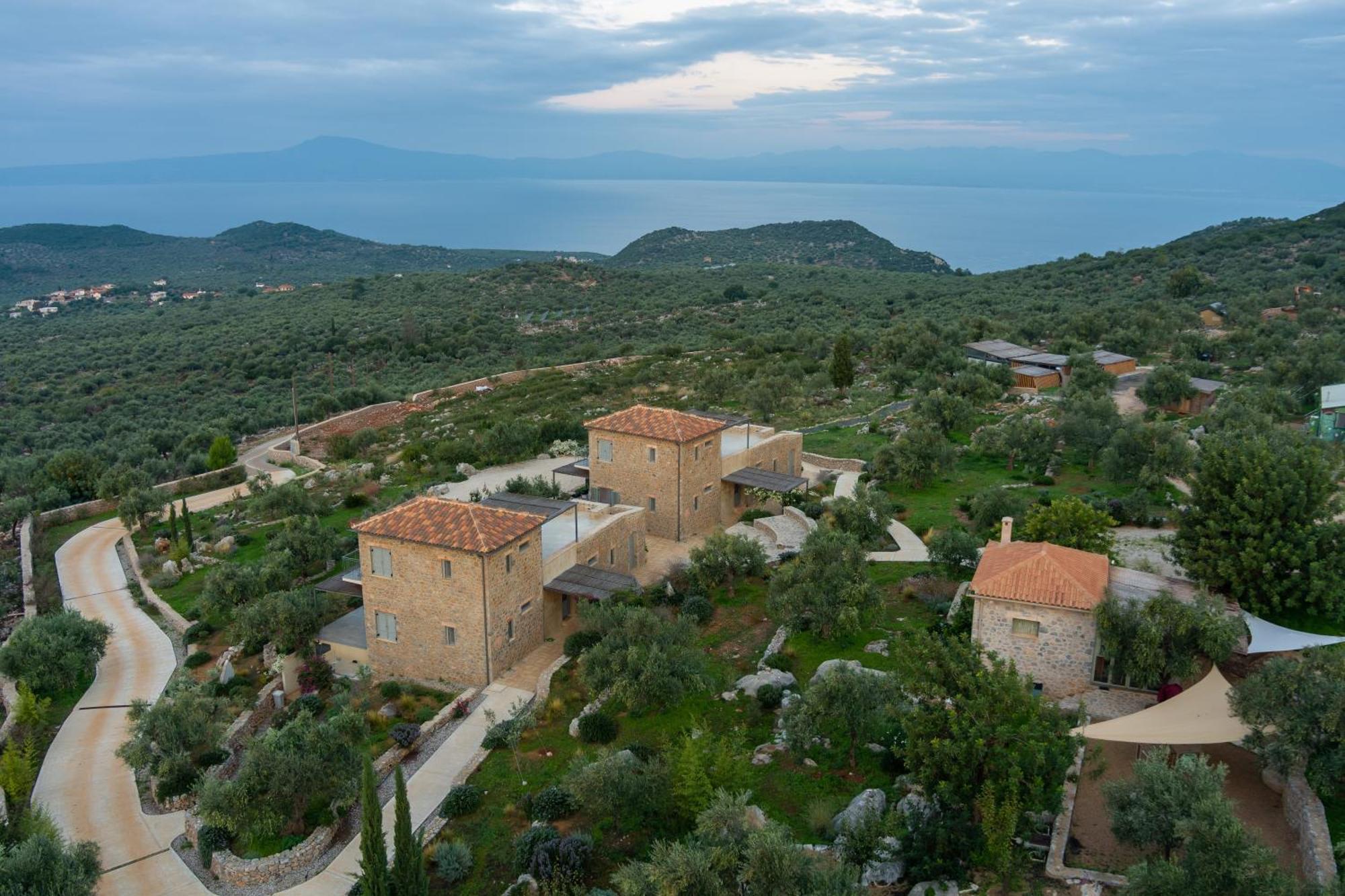 Zen Rocks Resort Kalianeika Экстерьер фото